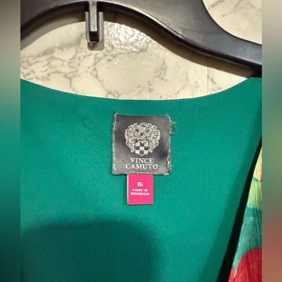 NEW Vince Camuto Red and Green Asymmetrical Wrap Sundress Plus Size 16 - Picture 4 of 7